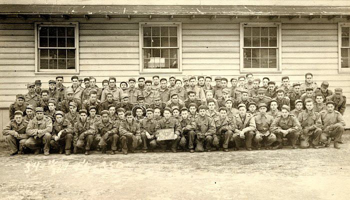 Bob Webber and other Army inductees at Fort Sheridan, 1944