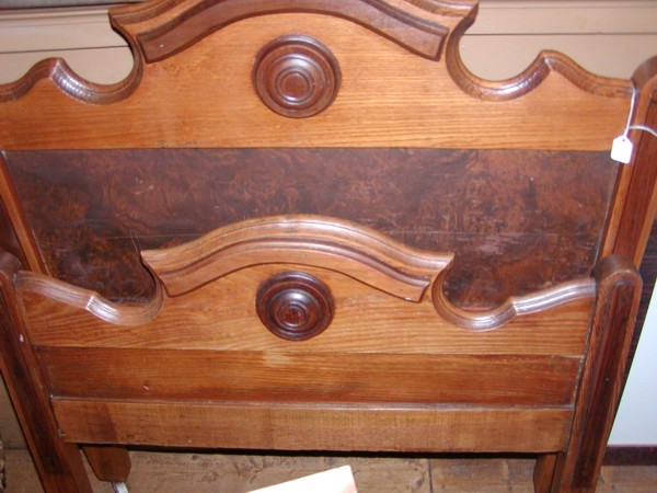 Picture:walnutyouthbed