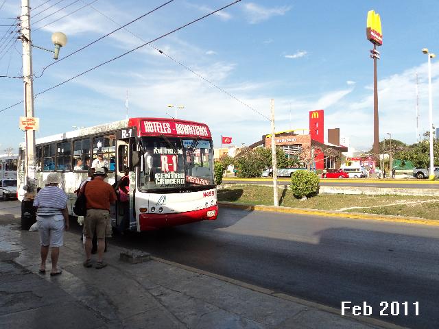 Cancun R-1 Bus Loading